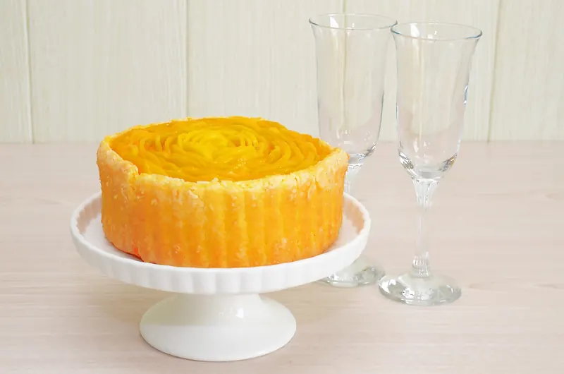 Mango Charlotte cake